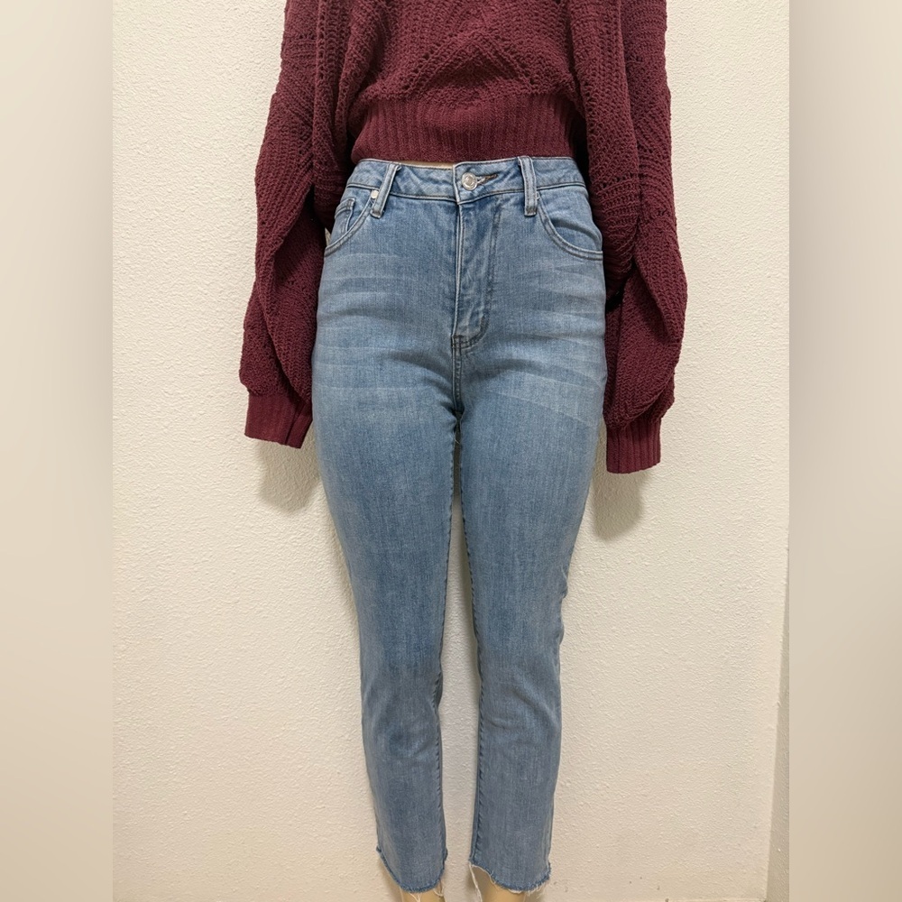Forever 21 High Rise Blue Jeans Classic Fit